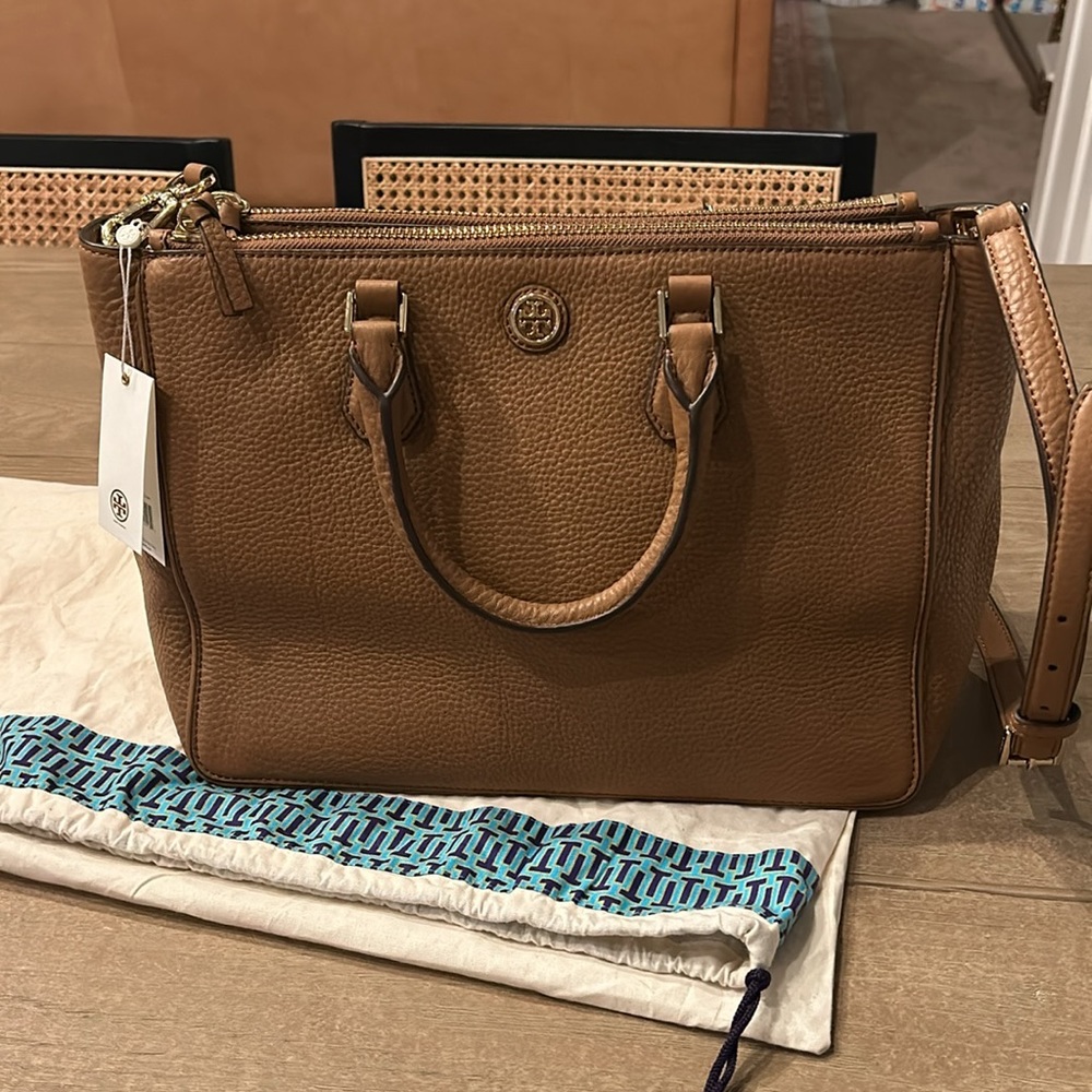 NWT Tory Burch Robinson double zip tote in Roger’s eye